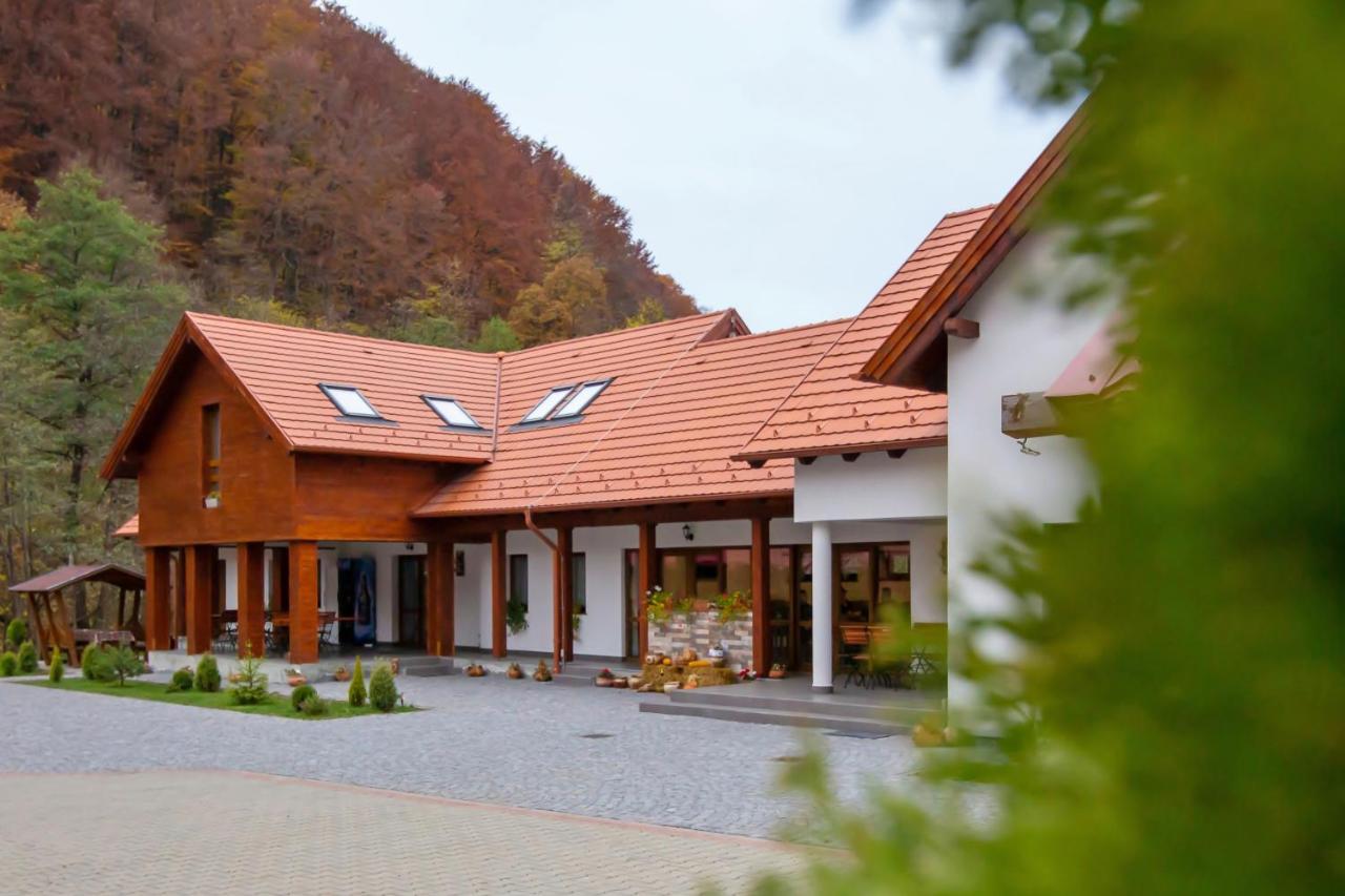 Patakmenti Panzió Spa Corund  Exterior foto