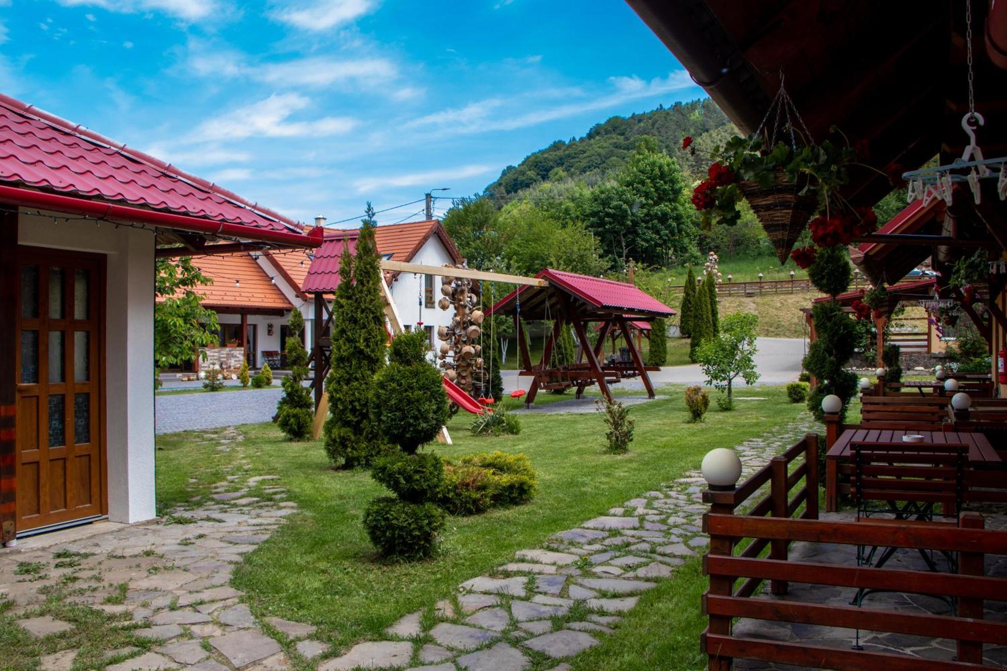 Patakmenti Panzió Spa Corund  Exterior foto